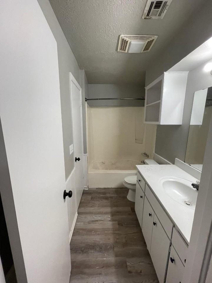 4227 Willowpoint Dr - Photo 3 of 9