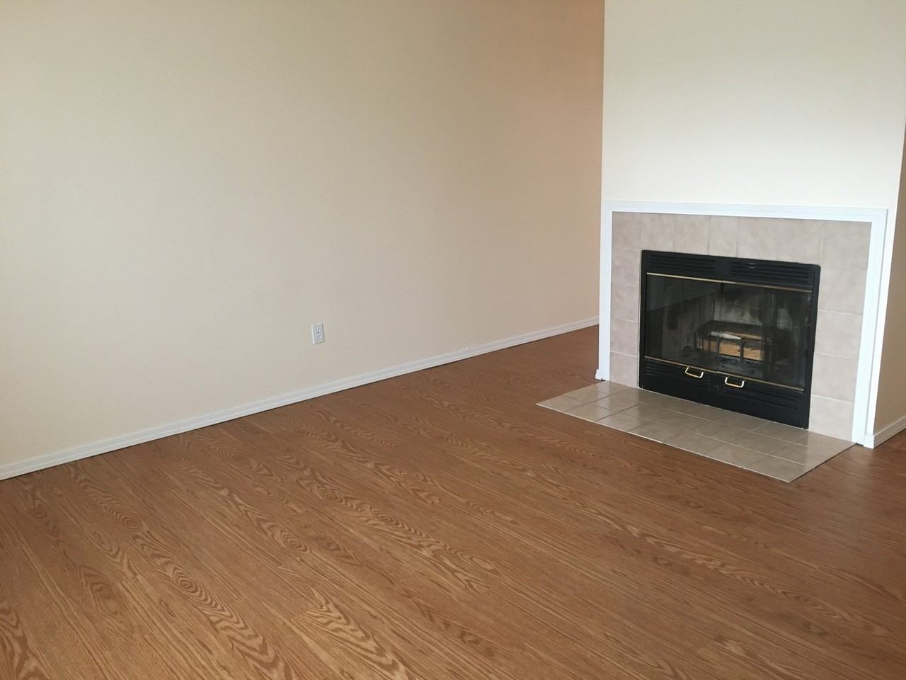 1904 Leavenworth Pl - Photo 2 of 13