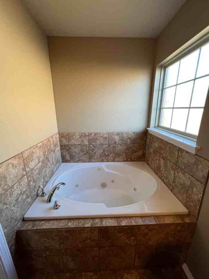 2507 Kevin St - Photo 7 of 16