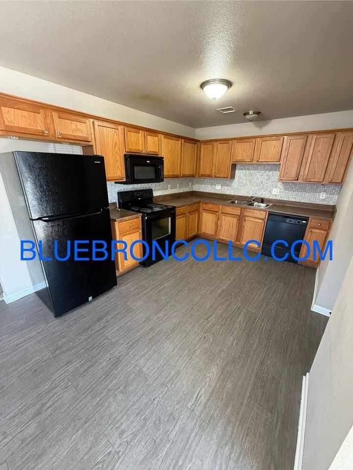 117 Se Rock Garden Ln - Photo 4 of 16