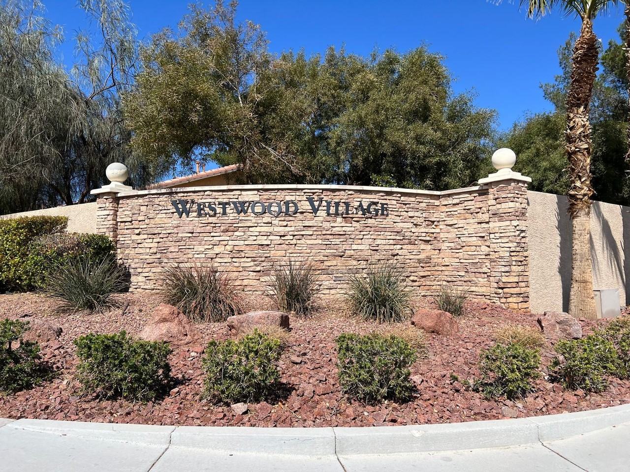 241 Elkins Cir - Photo 4 of 23