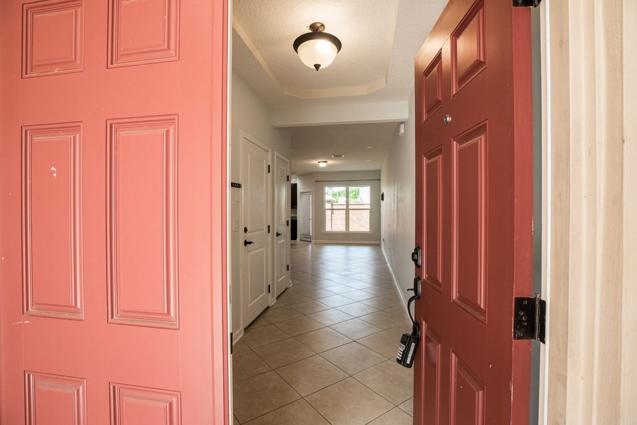 1708 Sanctuary Way - Photo 3 of 24