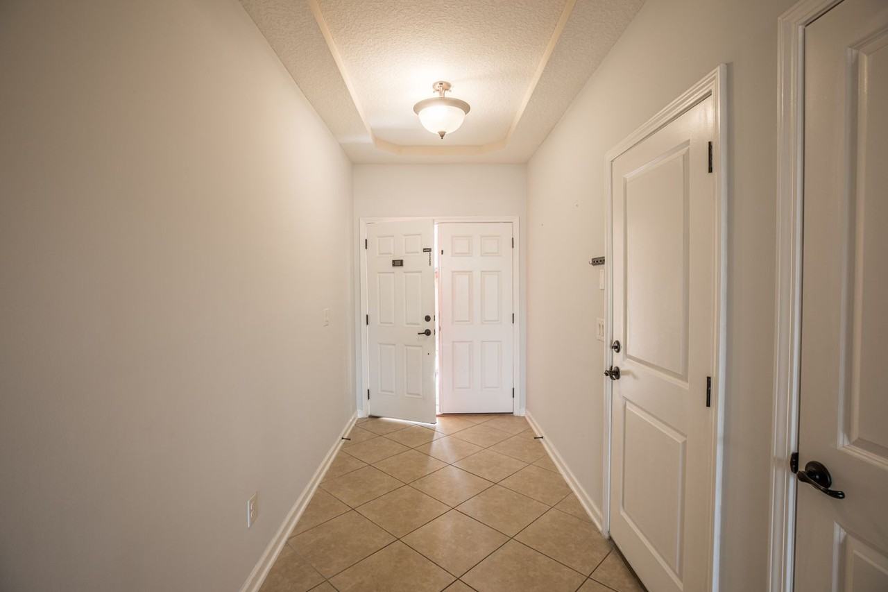 1708 Sanctuary Way - Photo 4 of 24