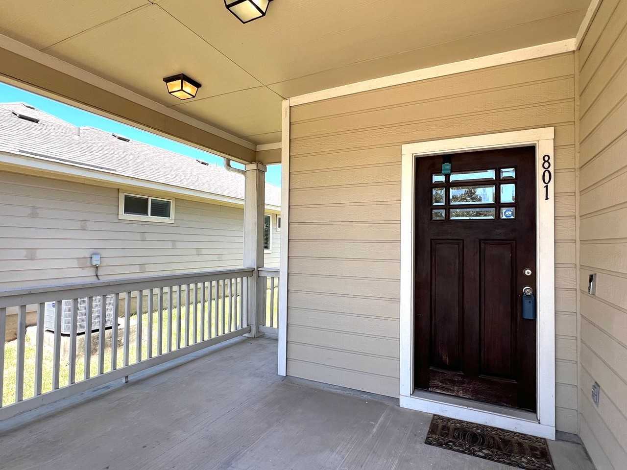 801 Alamo Plaza Dr - Photo 4 of 48