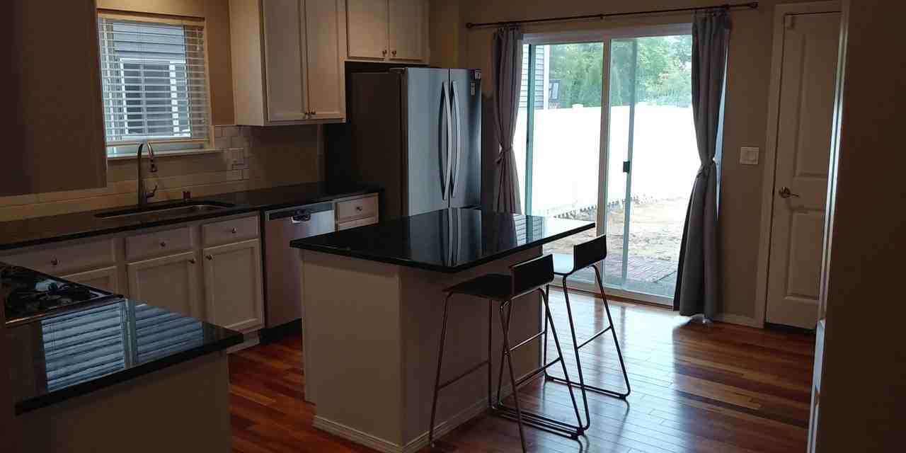 2132 Bobs Hollow Ln - Photo 5 of 13