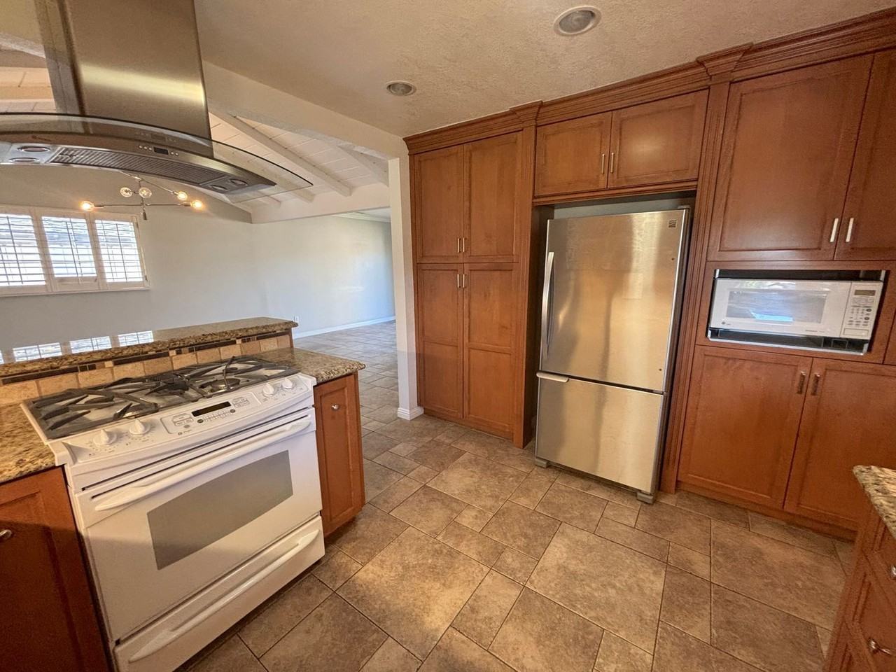 2343 E Garfield Ave - Photo 7 of 21