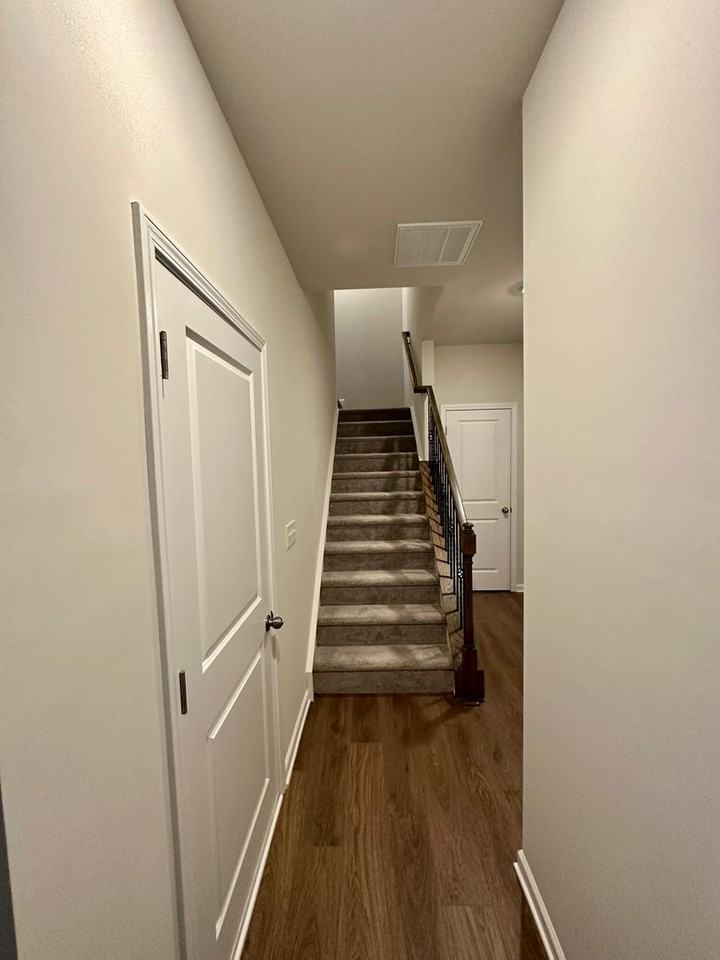 14047 Martin Hill Way - Photo 5 of 38