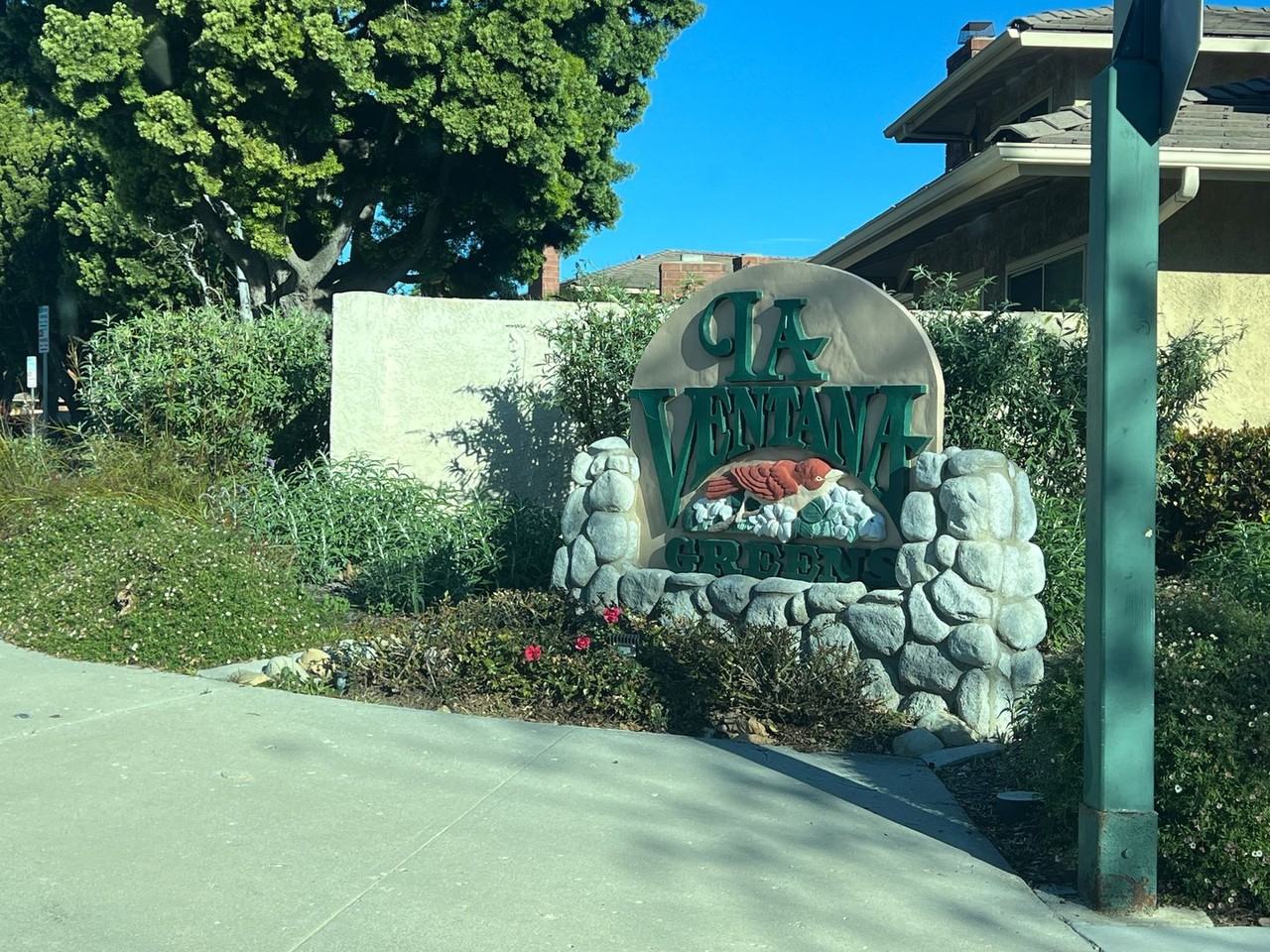 855 Sandberg Ln - Photo 2 of 15