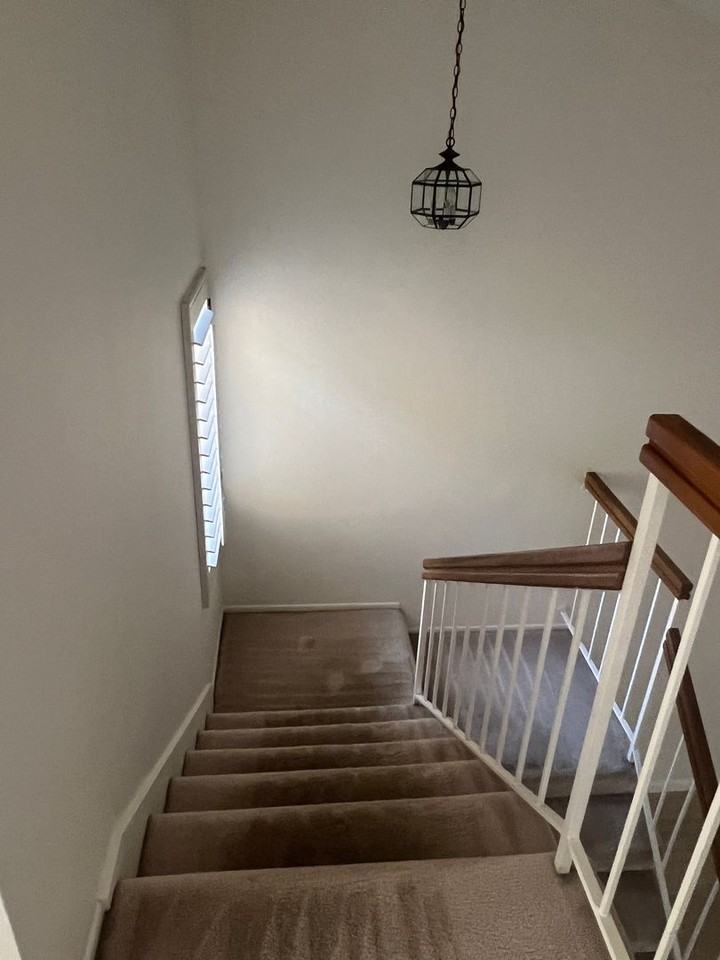 855 Sandberg Ln - Photo 3 of 15