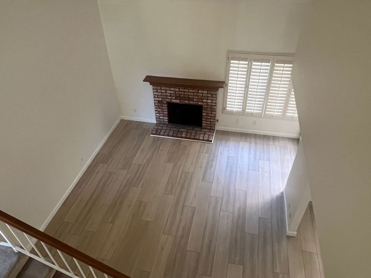 855 Sandberg Ln - Photo 4 of 15