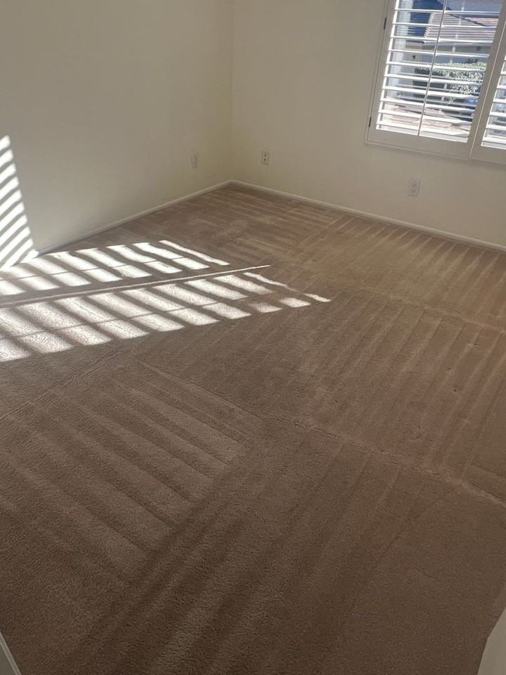 855 Sandberg Ln - Photo 5 of 15