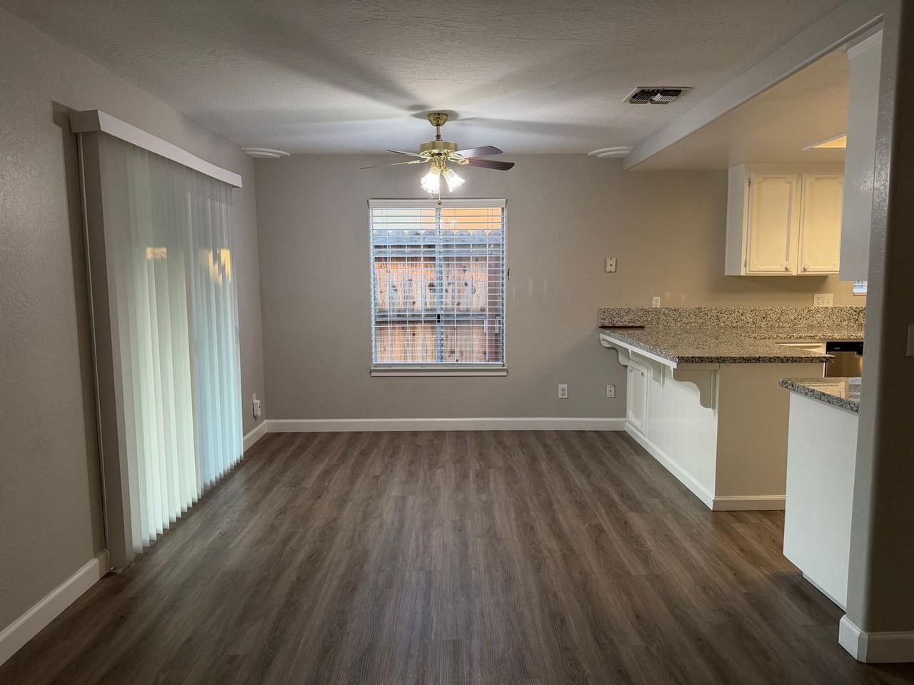 3136 Terry Ave - Photo 4 of 17