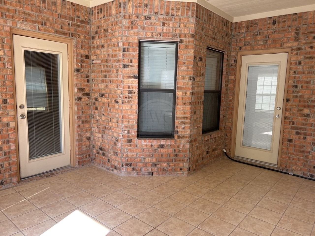 203 Weeping Willow Ct - Photo 6 of 45