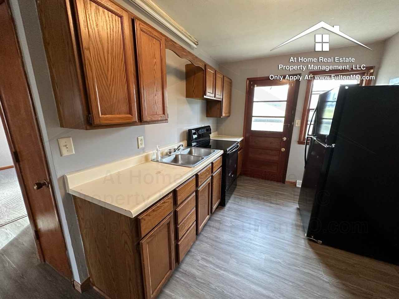 911 Castlewood Ave - Photo 6 of 20