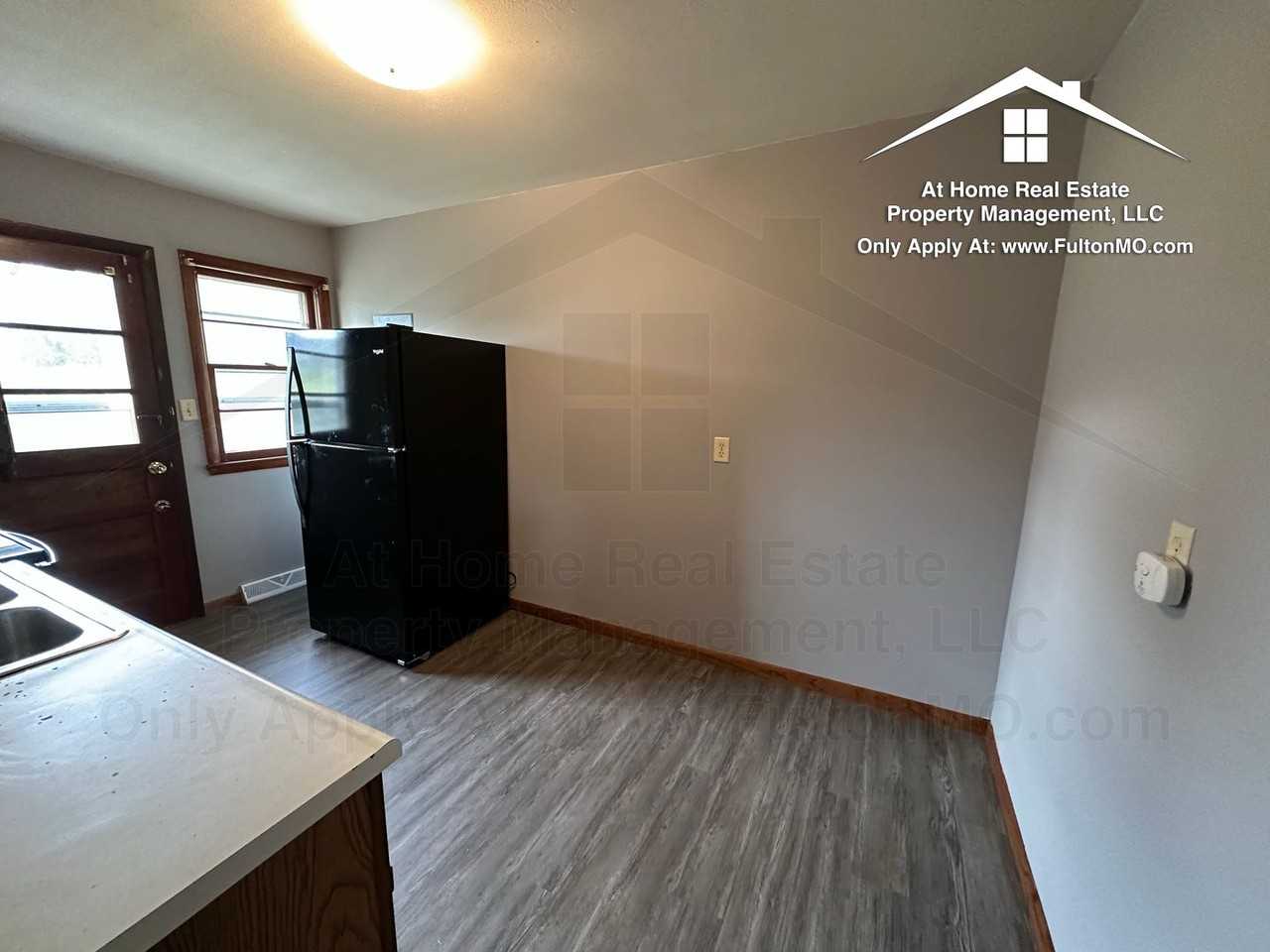 911 Castlewood Ave - Photo 7 of 20