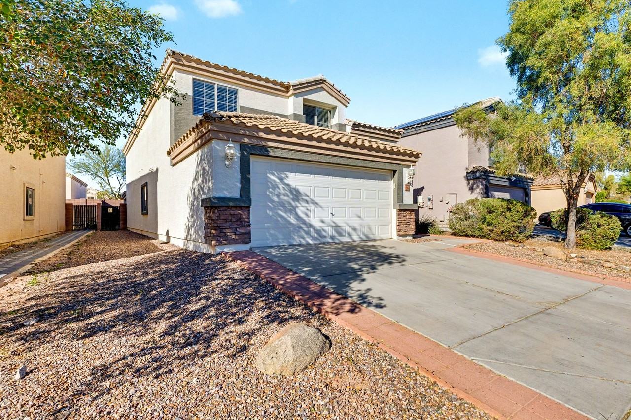 23264 W Cocopah St - Photo 3 of 31