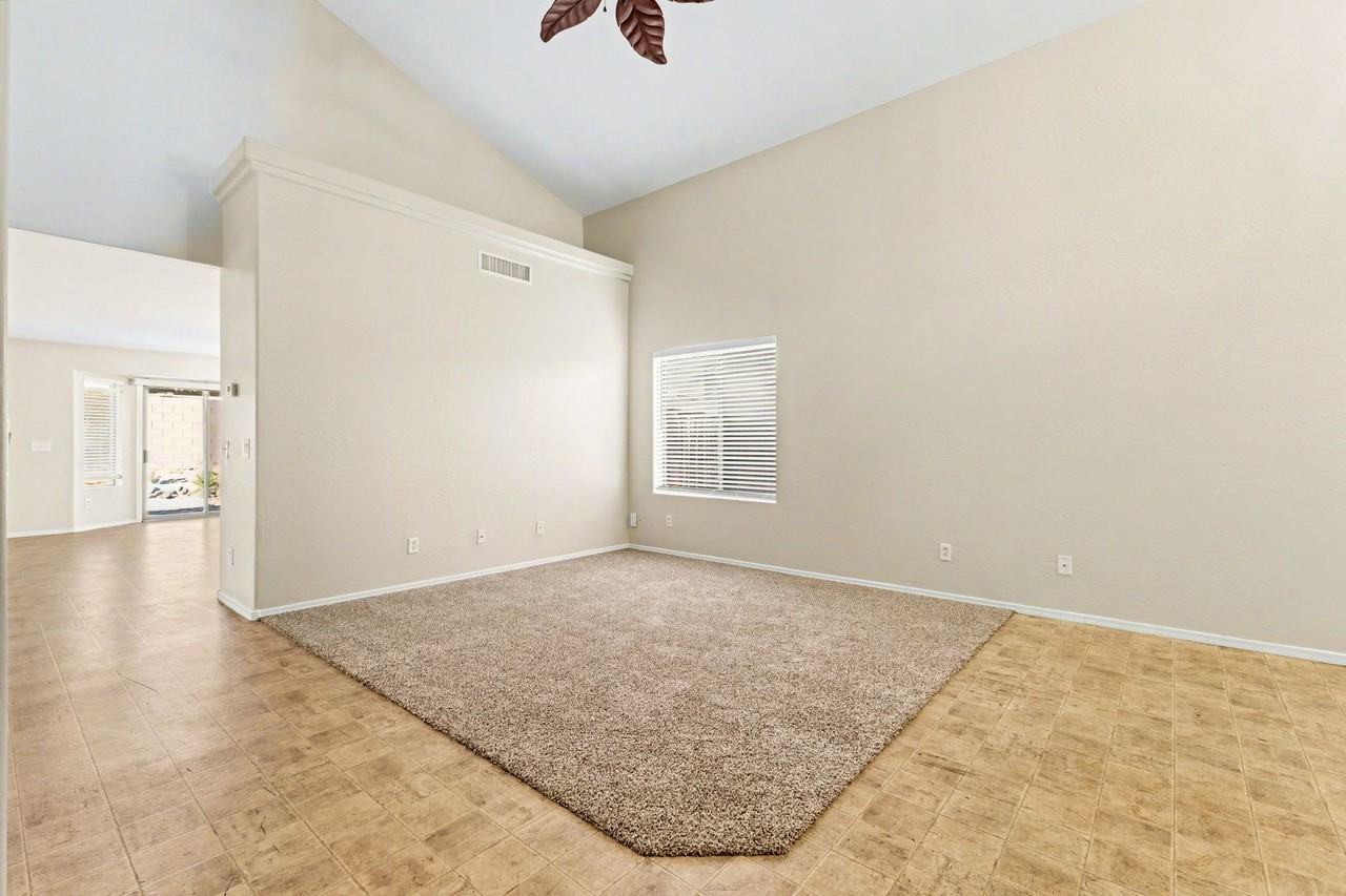 23264 W Cocopah St - Photo 7 of 31