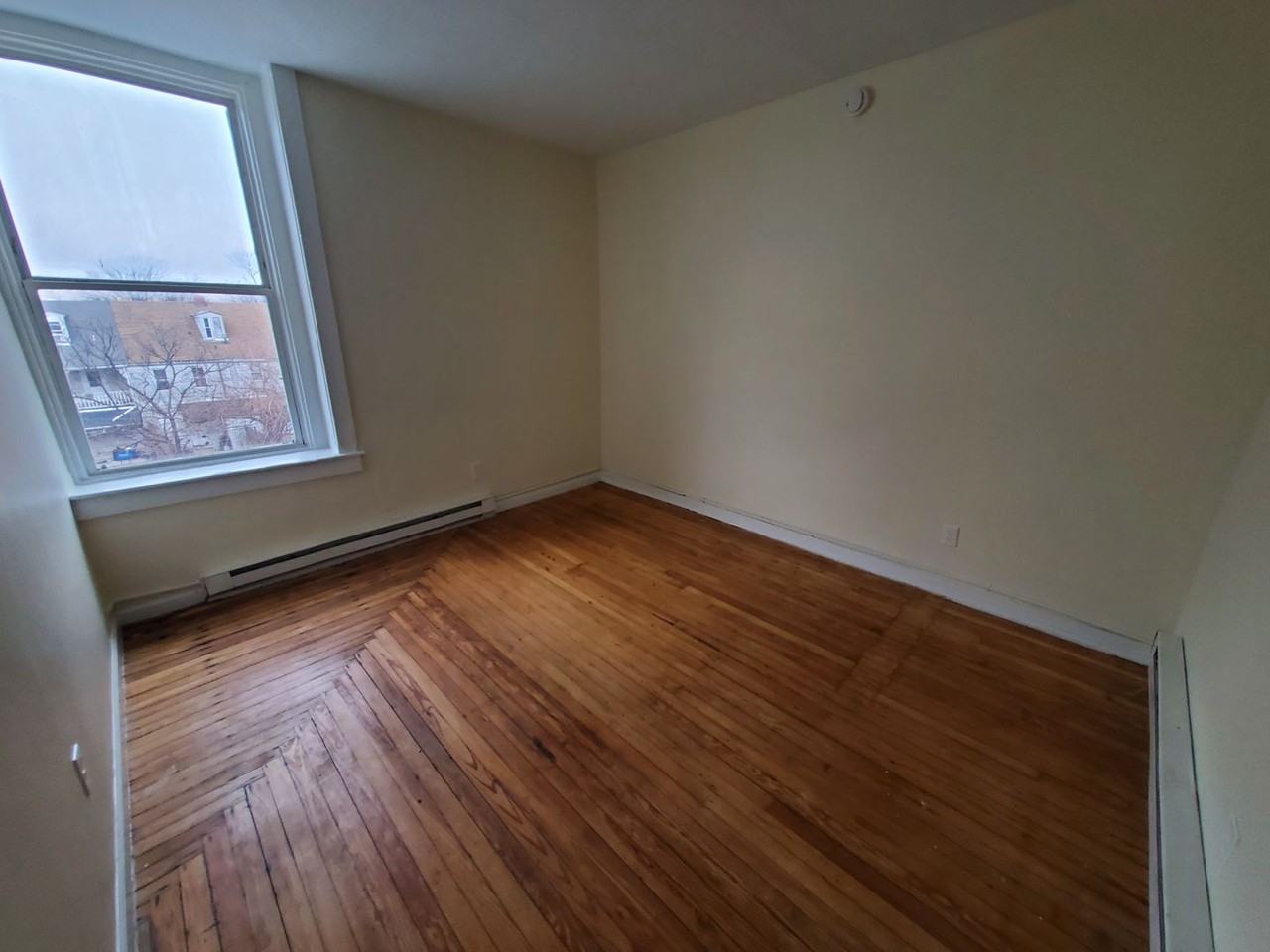 621 W Turner St - Photo 4 of 14