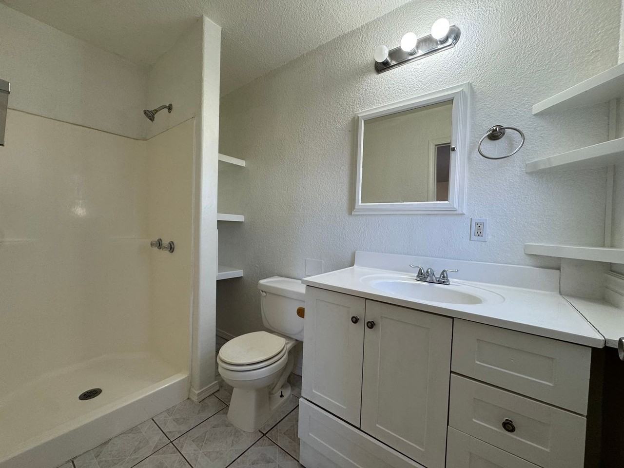 2105 W Juniper St - Photo 6 of 11