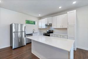 featured image of 605 N Whitham Ave