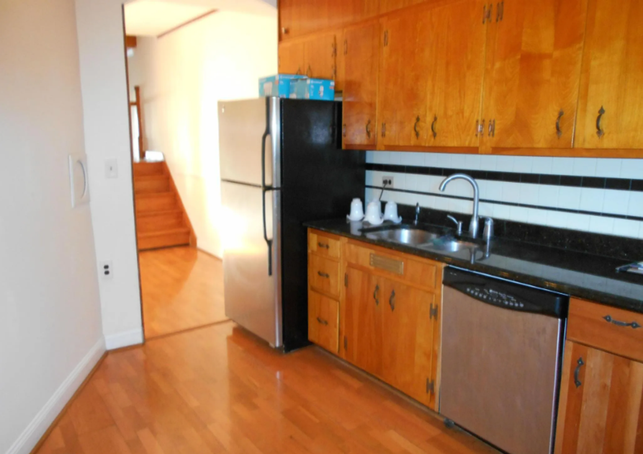 3017 Fait Ave - Photo 3 of 10