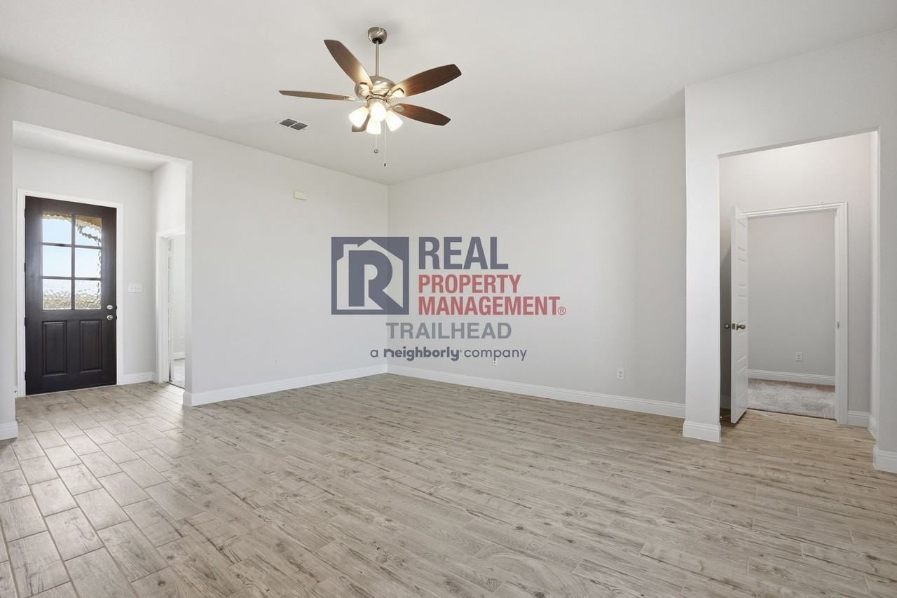 329 Comfort Dr - Photo 6 of 30