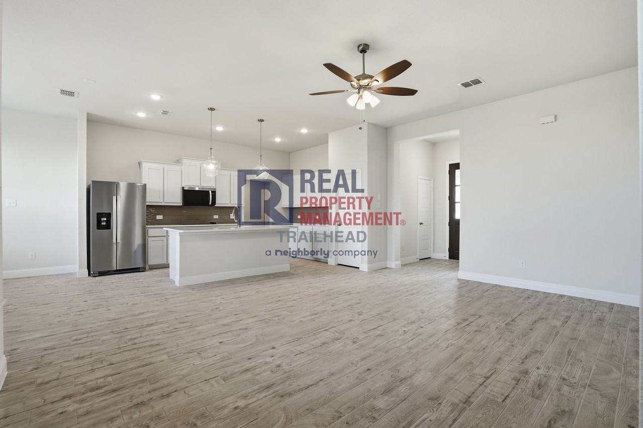 329 Comfort Dr - Photo 7 of 30