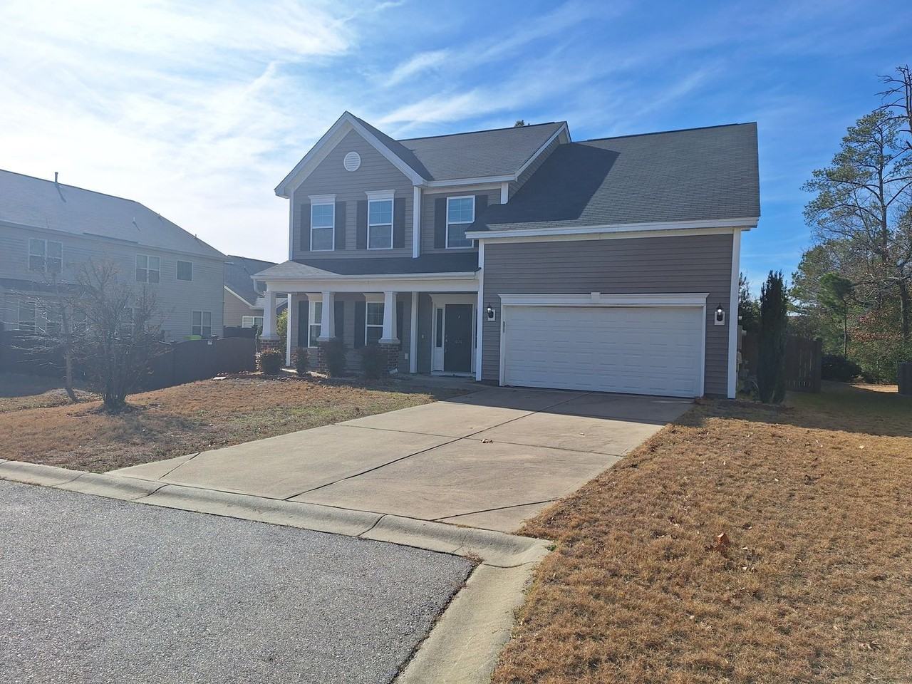 404 Stillwater Dr - Photo 3 of 50