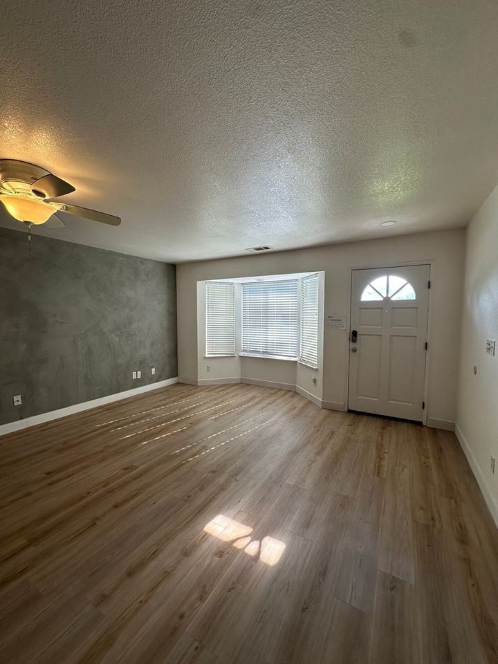 830 W Vassar Ave - Photo 4 of 35