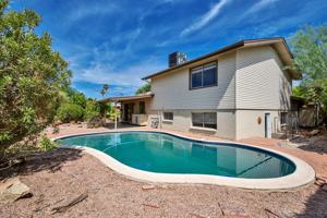 featured image of 525 E Alameda Dr