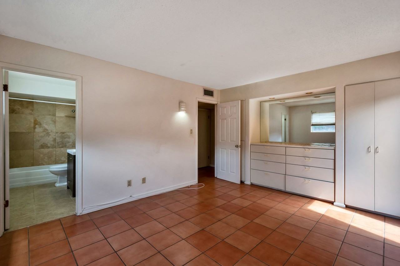 525 E Alameda Dr - Photo 7 of 25