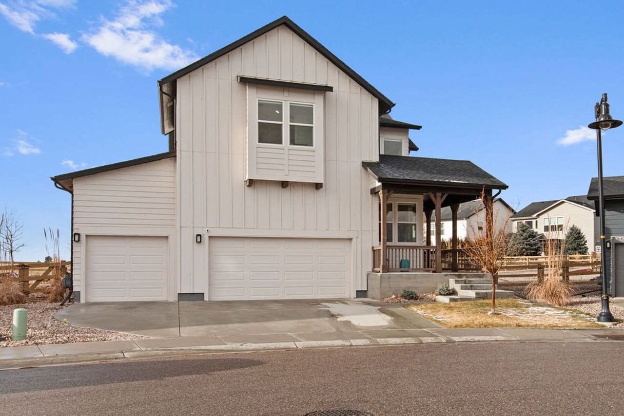 5650 Saint Lusson Ln - Photo 2 of 46