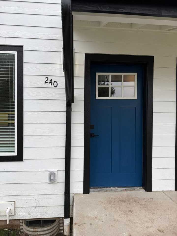 240 55th St - Photo 3 of 49