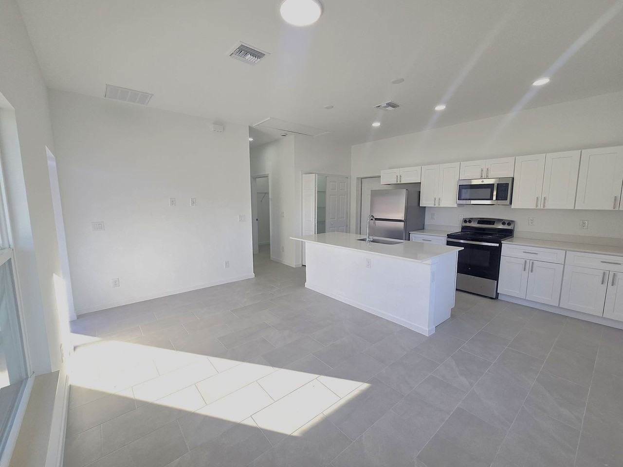 3409 35th St Sw - Photo 6 of 24