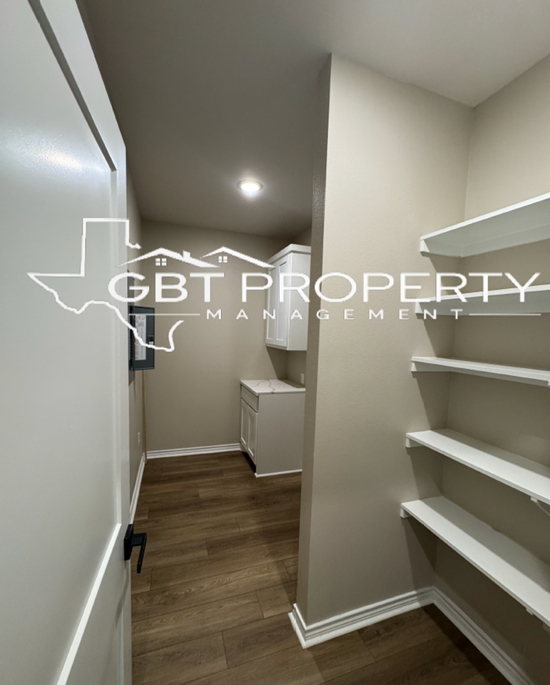 206 206 S Tucker - 1F #1F - Photo 5 of 20