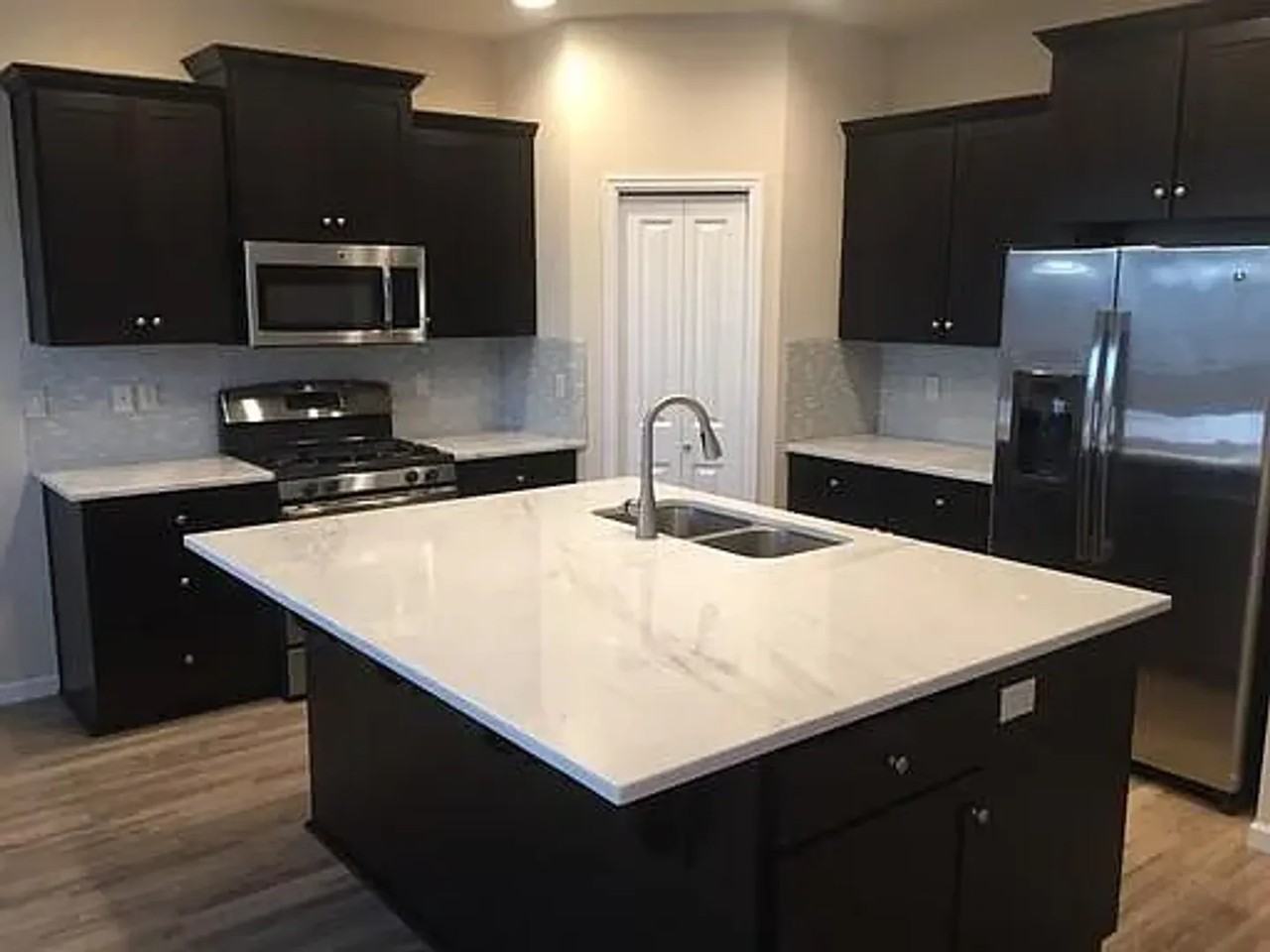 2896 San Pedro Ave Nw - Photo 3 of 7