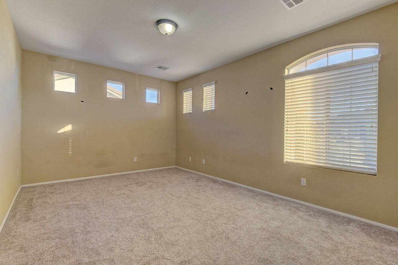 11706 Longworth Rd - Photo 3 of 29