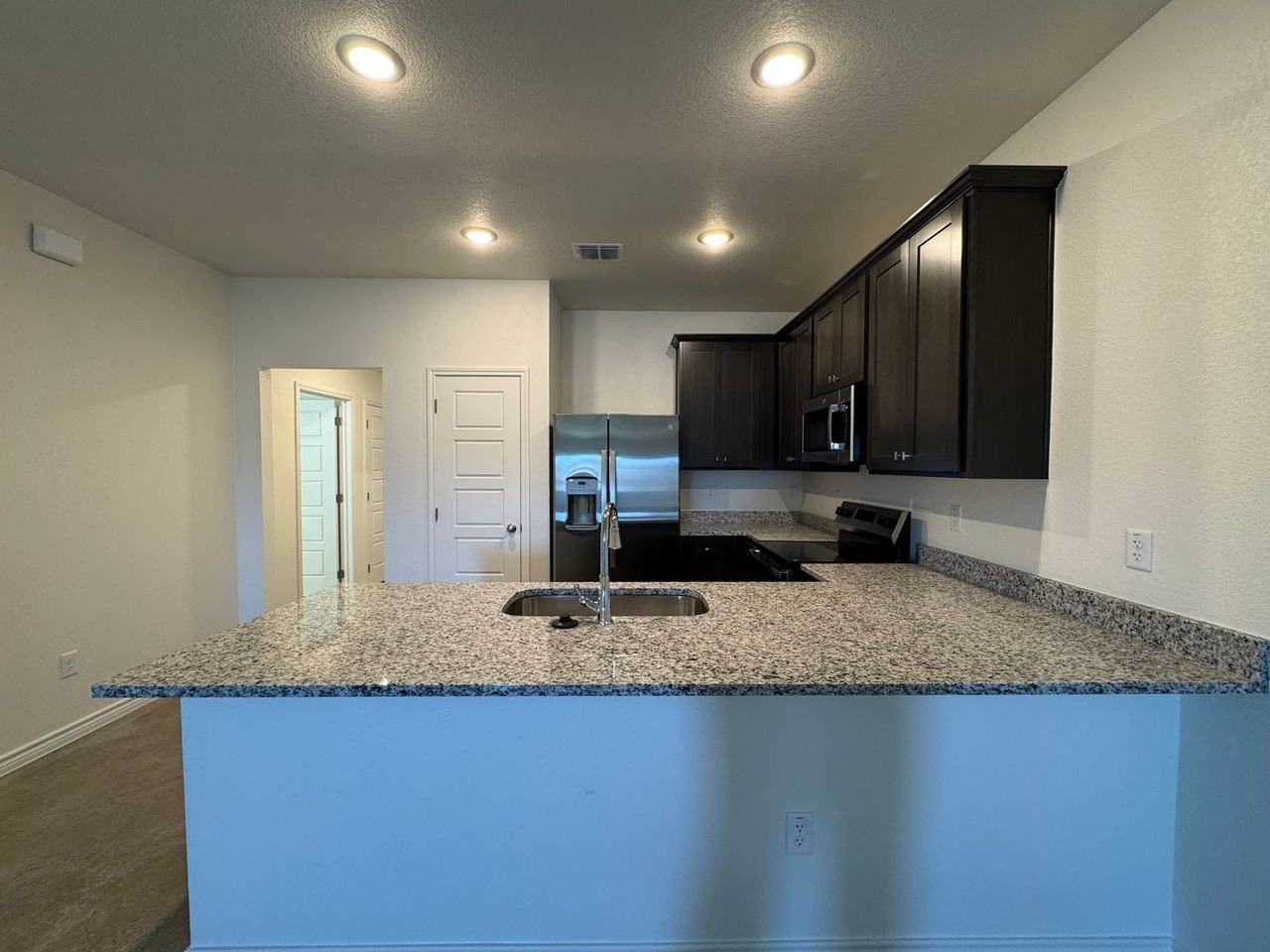 1206 Concord Dr - Photo 6 of 20