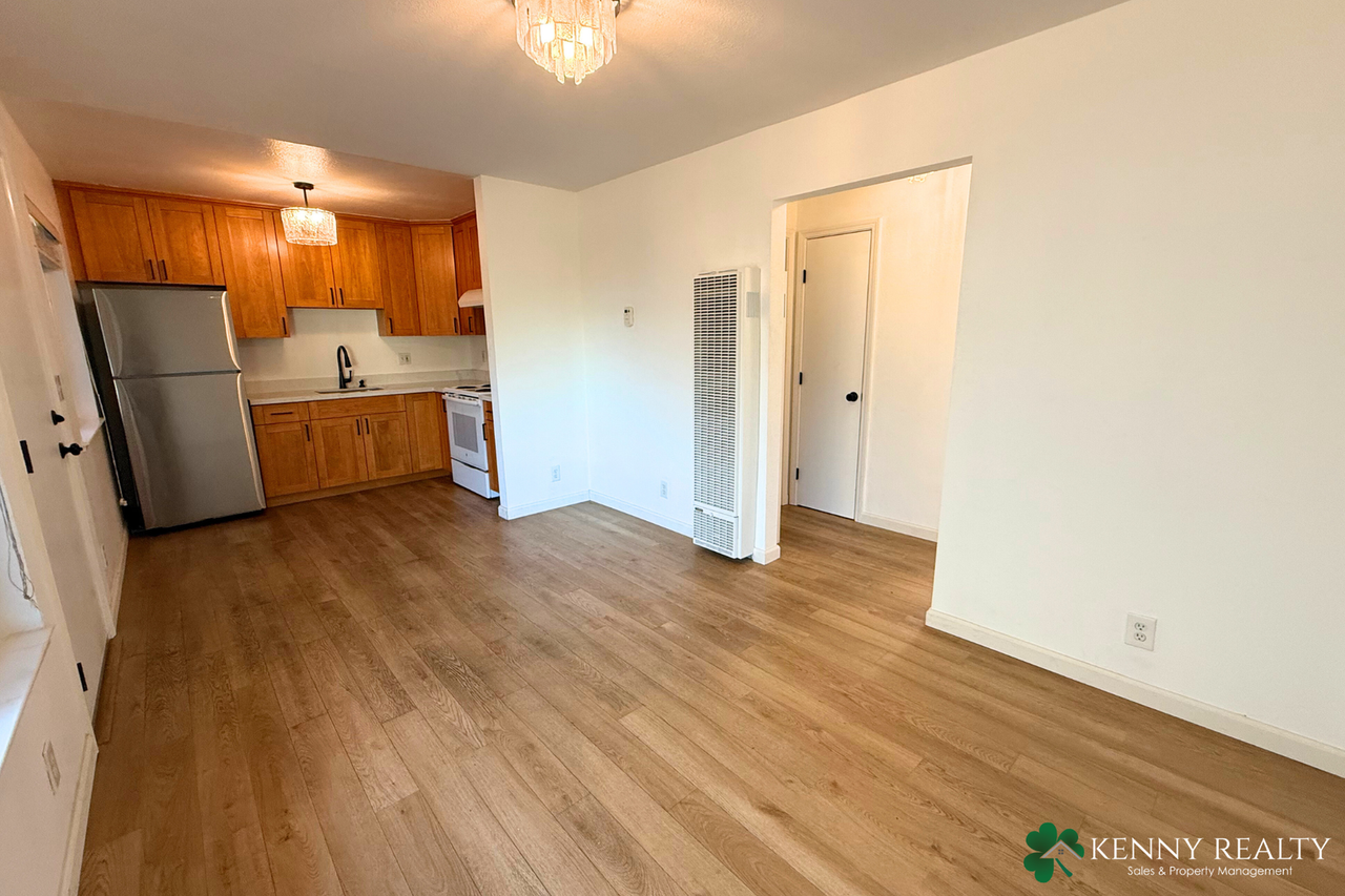 240 San Diego Ave - Photo 2 of 17