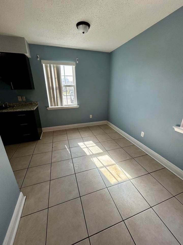 6321 Lenawee St #A2 - Photo 4 of 15