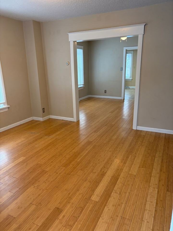 516 Oak St - Photo 7 of 14