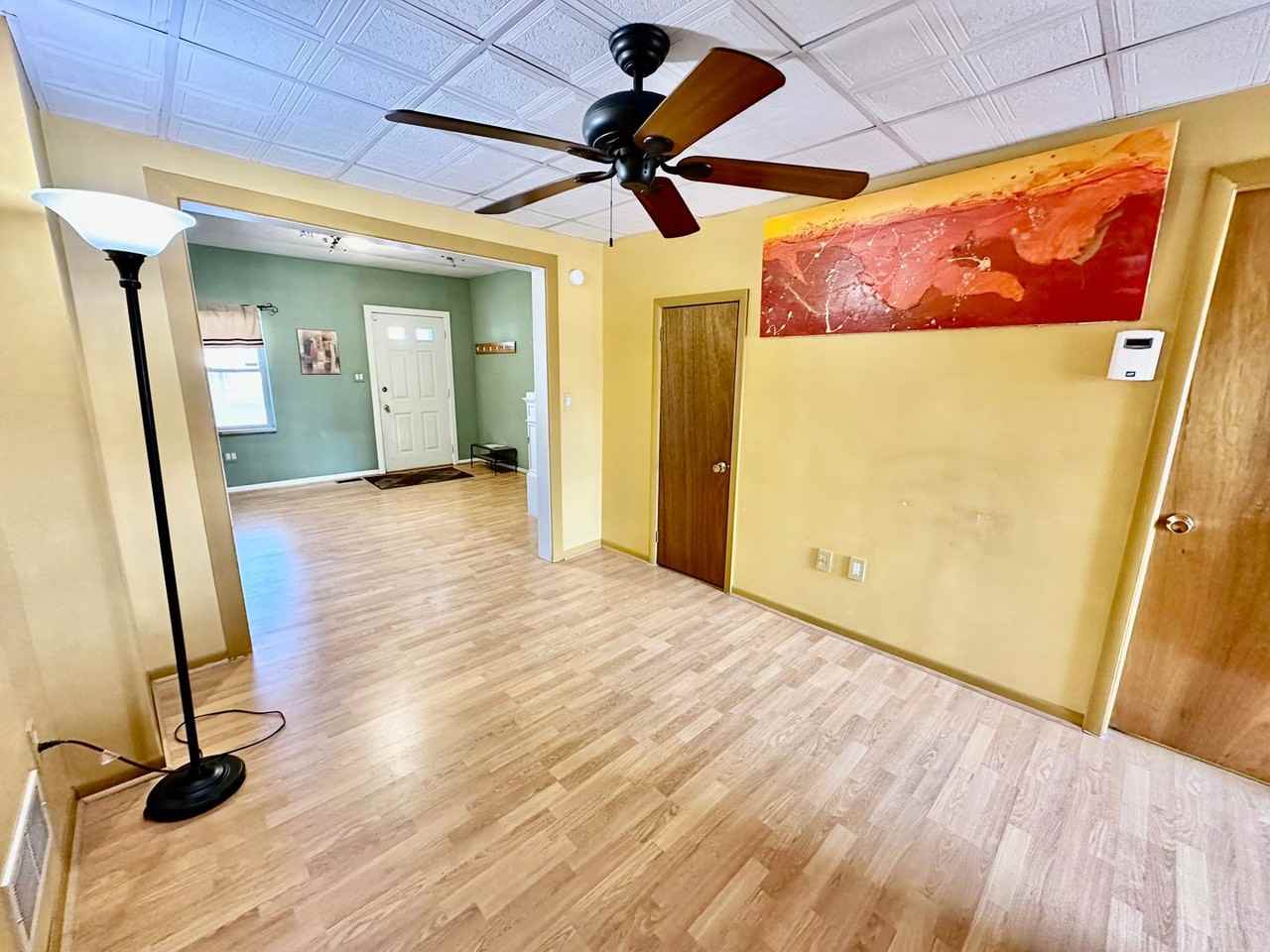 734 S 8th St - Photo 6 of 19