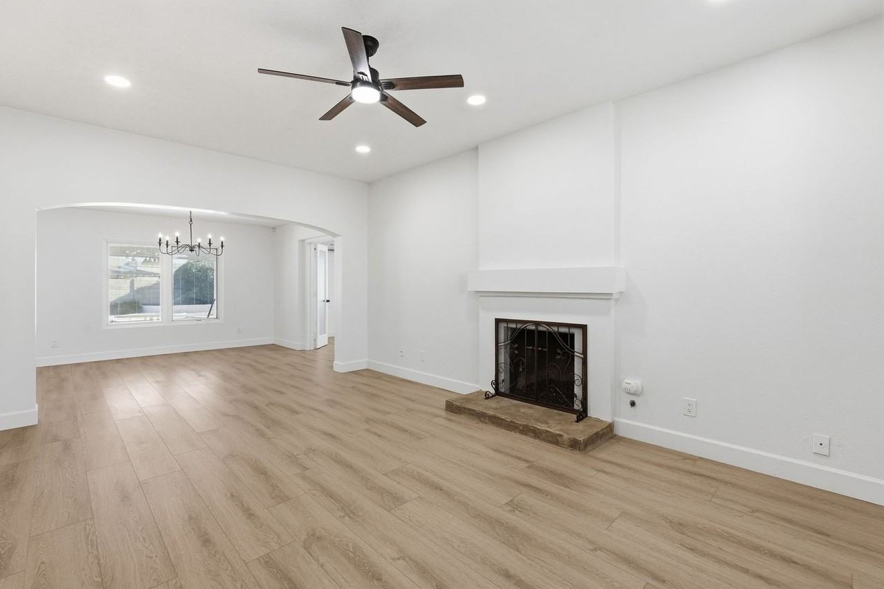 6615 E Phelps Rd - Photo 5 of 38