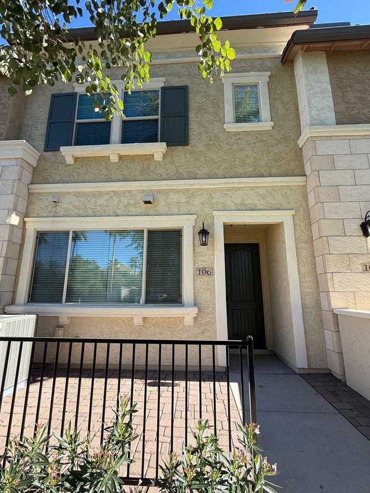 2628 S Voyager Dr #106 - Photo 2 of 28