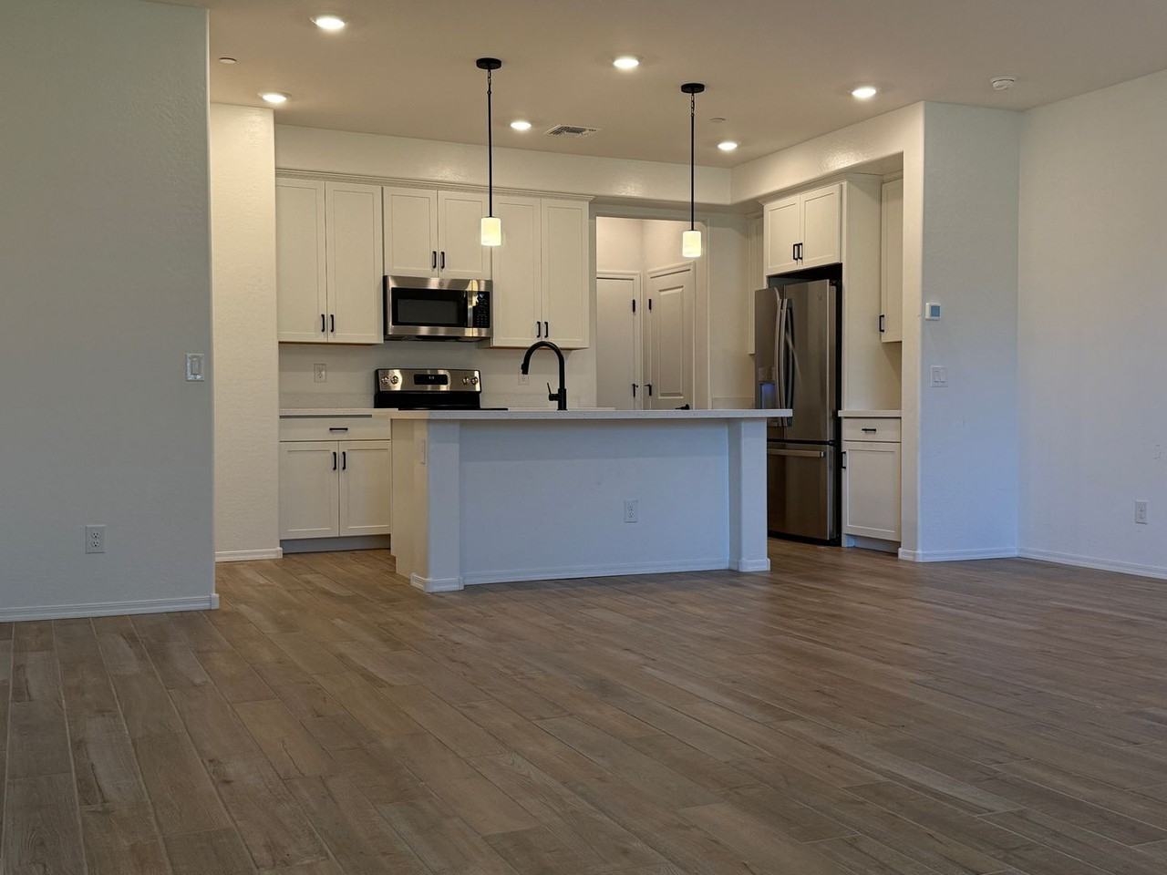 2628 S Voyager Dr #106 - Photo 7 of 28