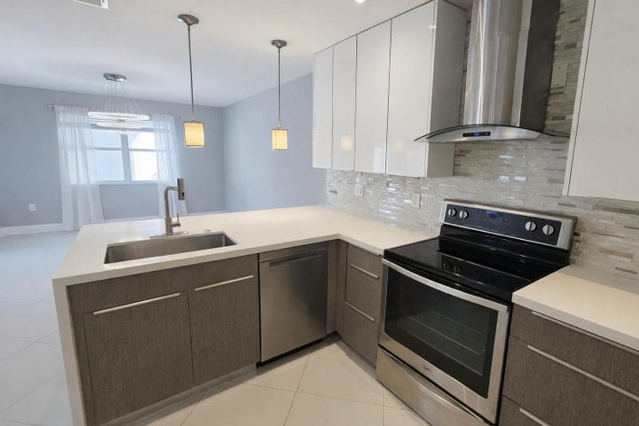 4135 Eastridge Cir - Photo 3 of 20