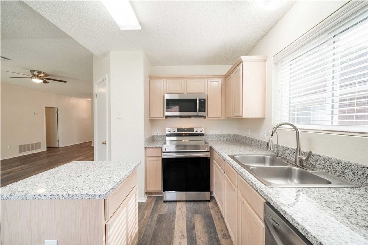 20902 Gelding Ln - Photo 3 of 29