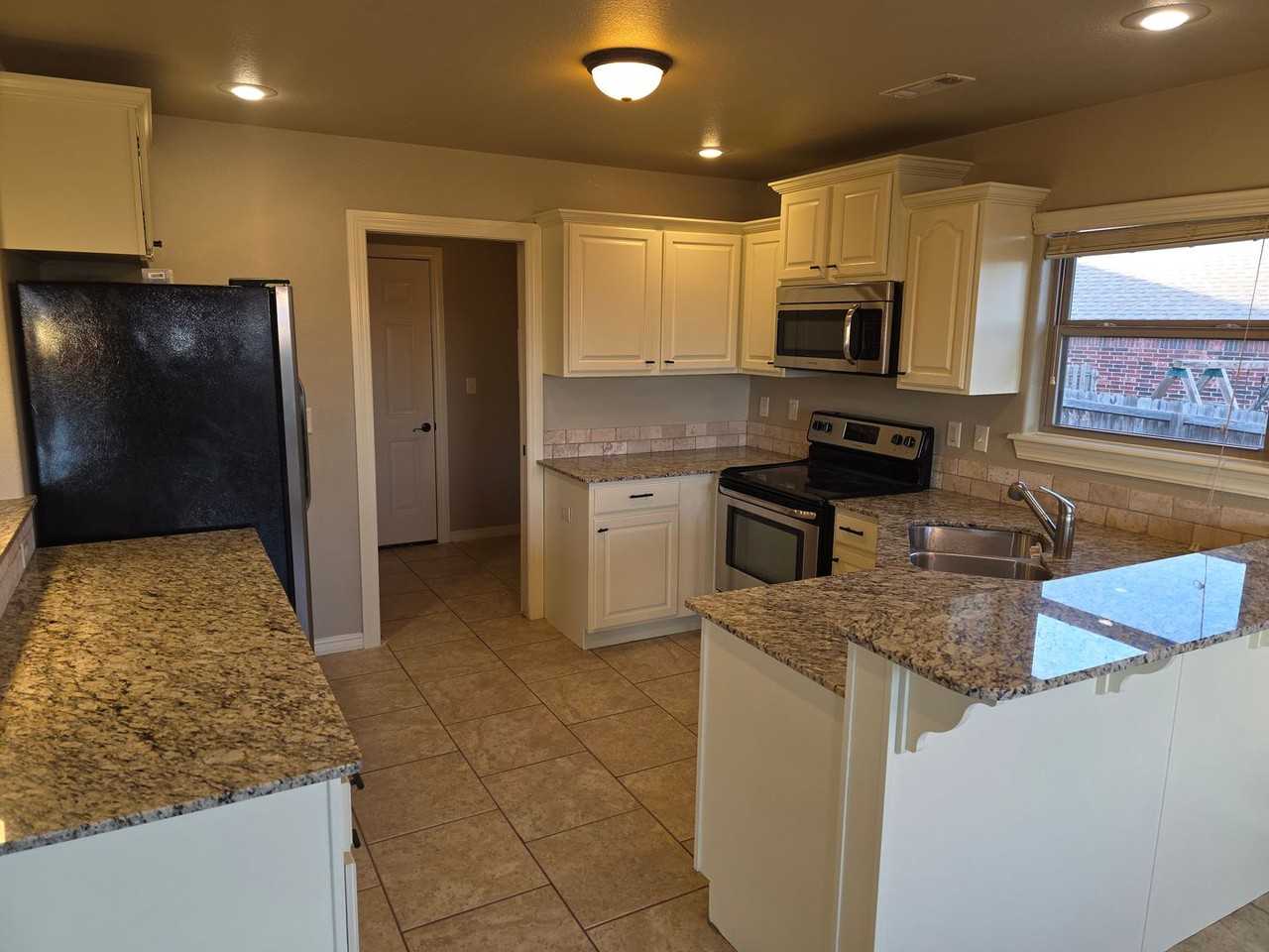 4243 W Lierly Ln - Photo 5 of 16