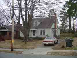 featured image of 916 Lexington Ave