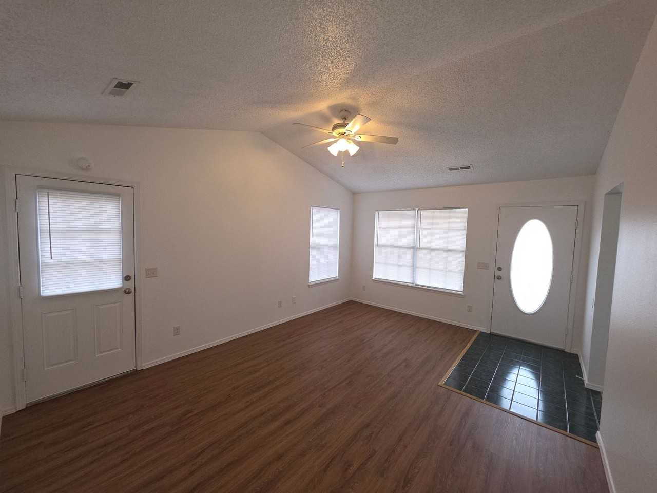 3154 W Anne St - Photo 6 of 11